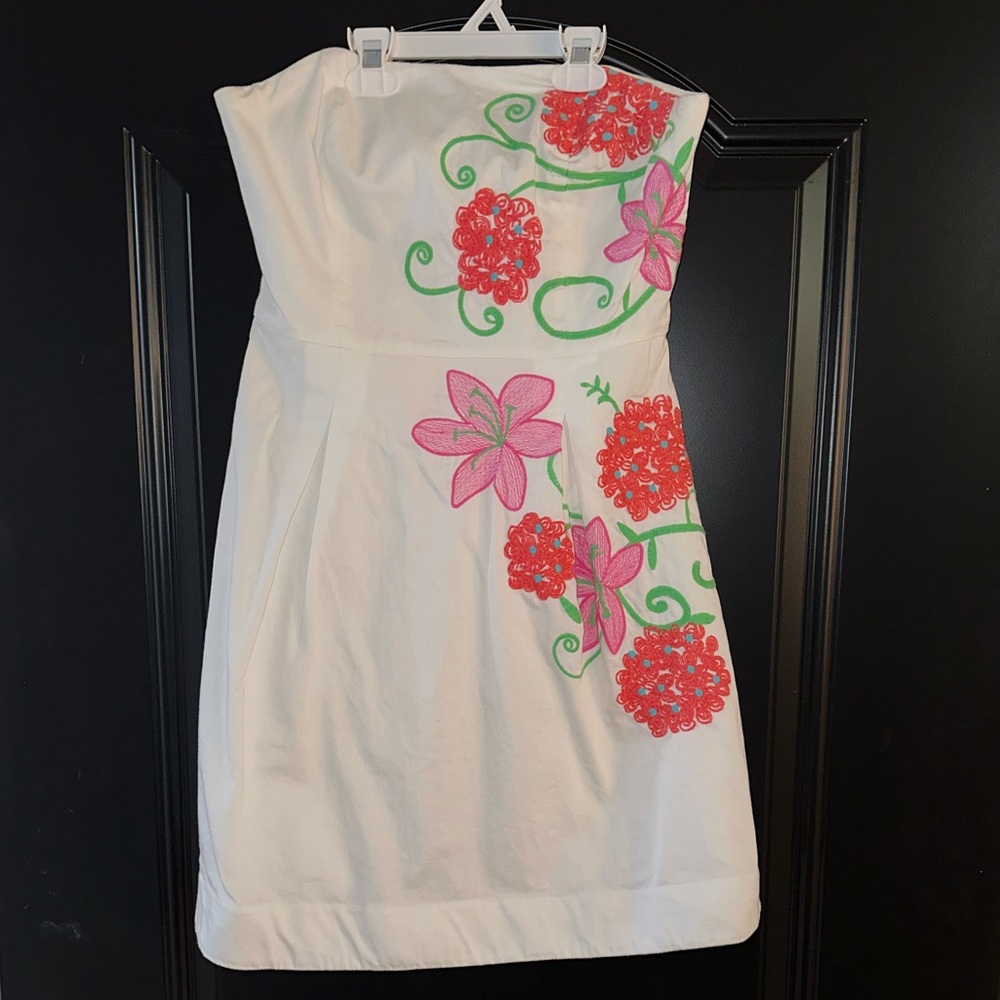 Lilly Pulitzer Bernadette Dress Resort White With Powder Puff Embroidery  size 4